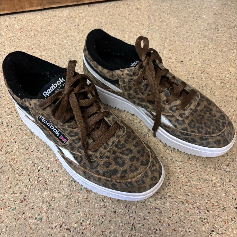 Reebok Sneakers